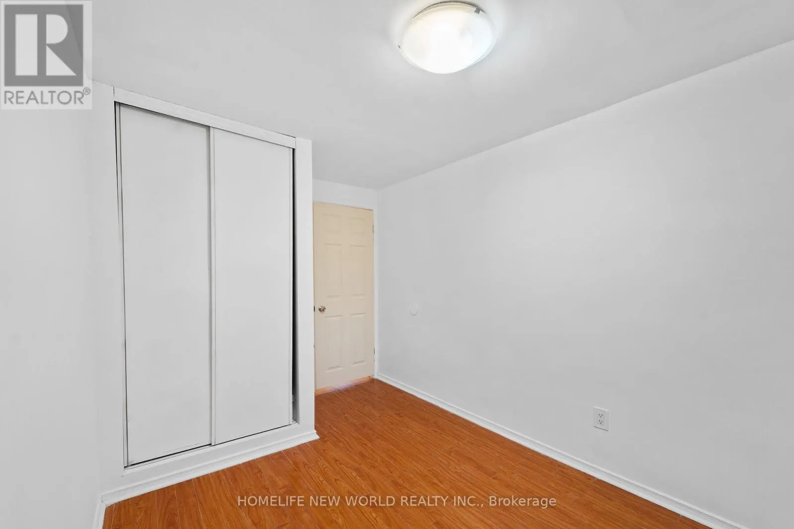 3 BRISBOURNE GROVE