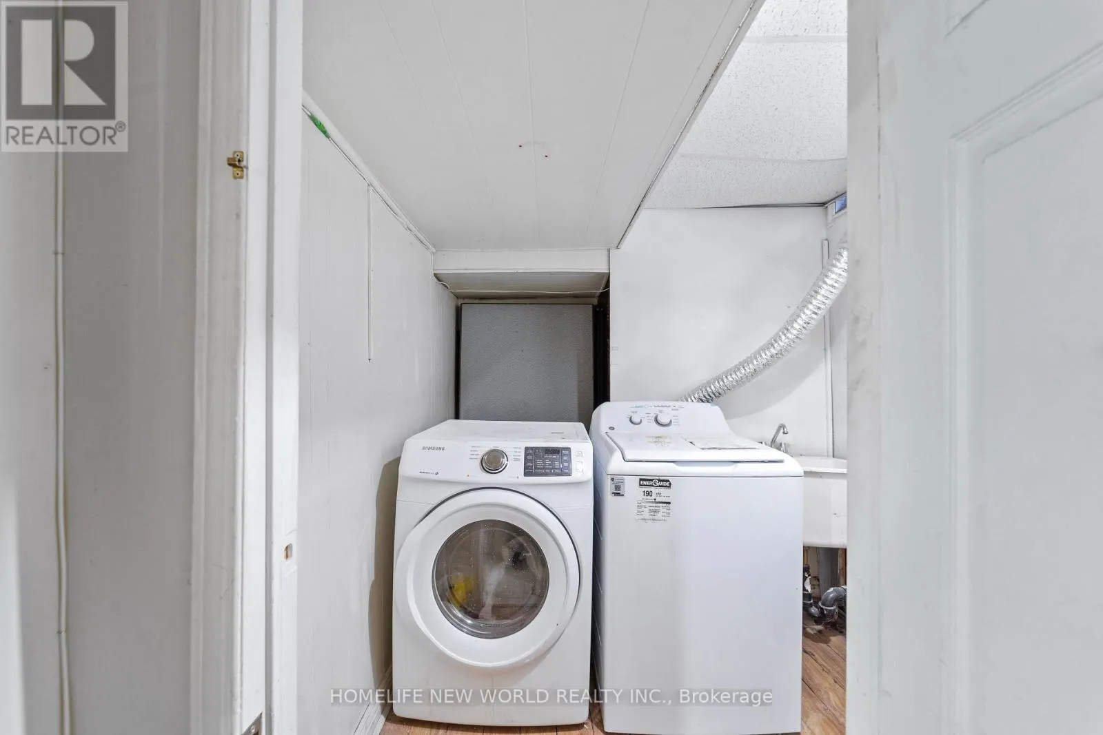 3 BRISBOURNE GROVE