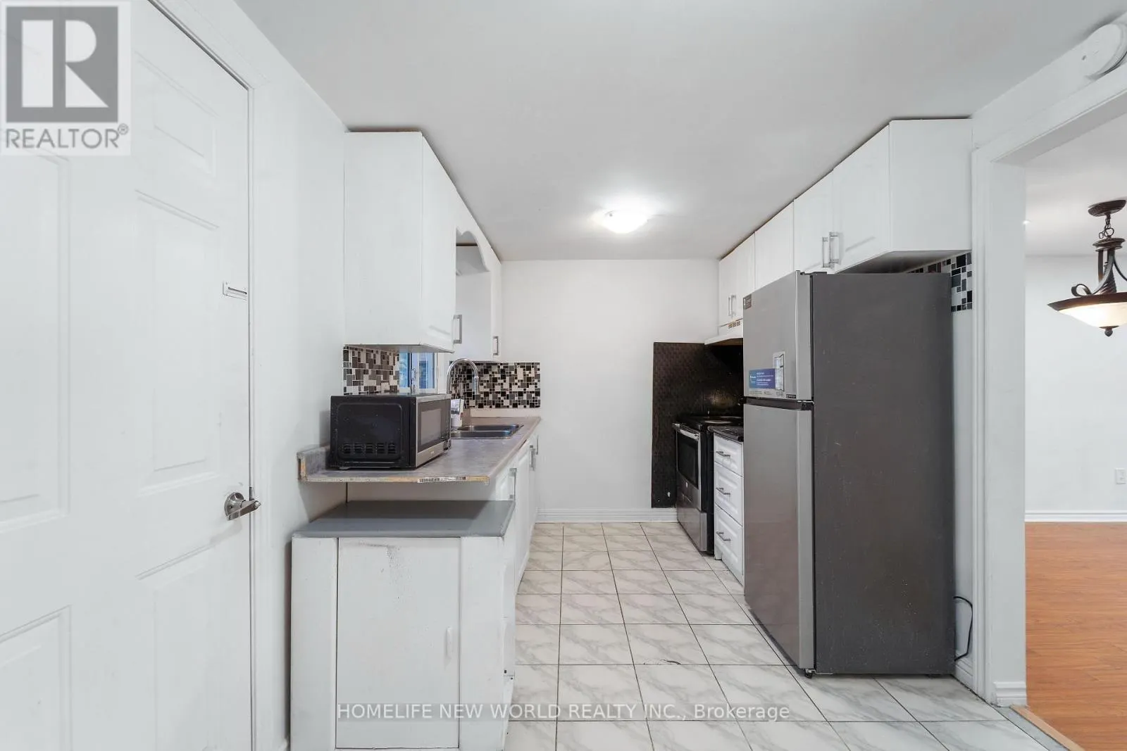 3 BRISBOURNE GROVE