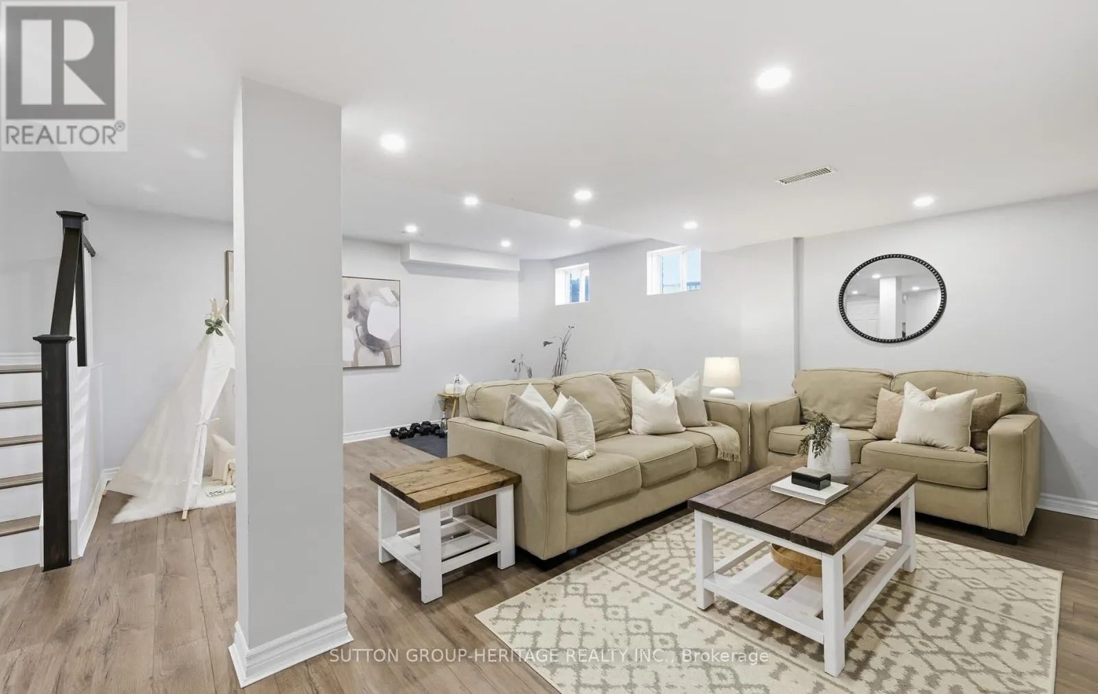 59 ALLWORTH CRESCENT