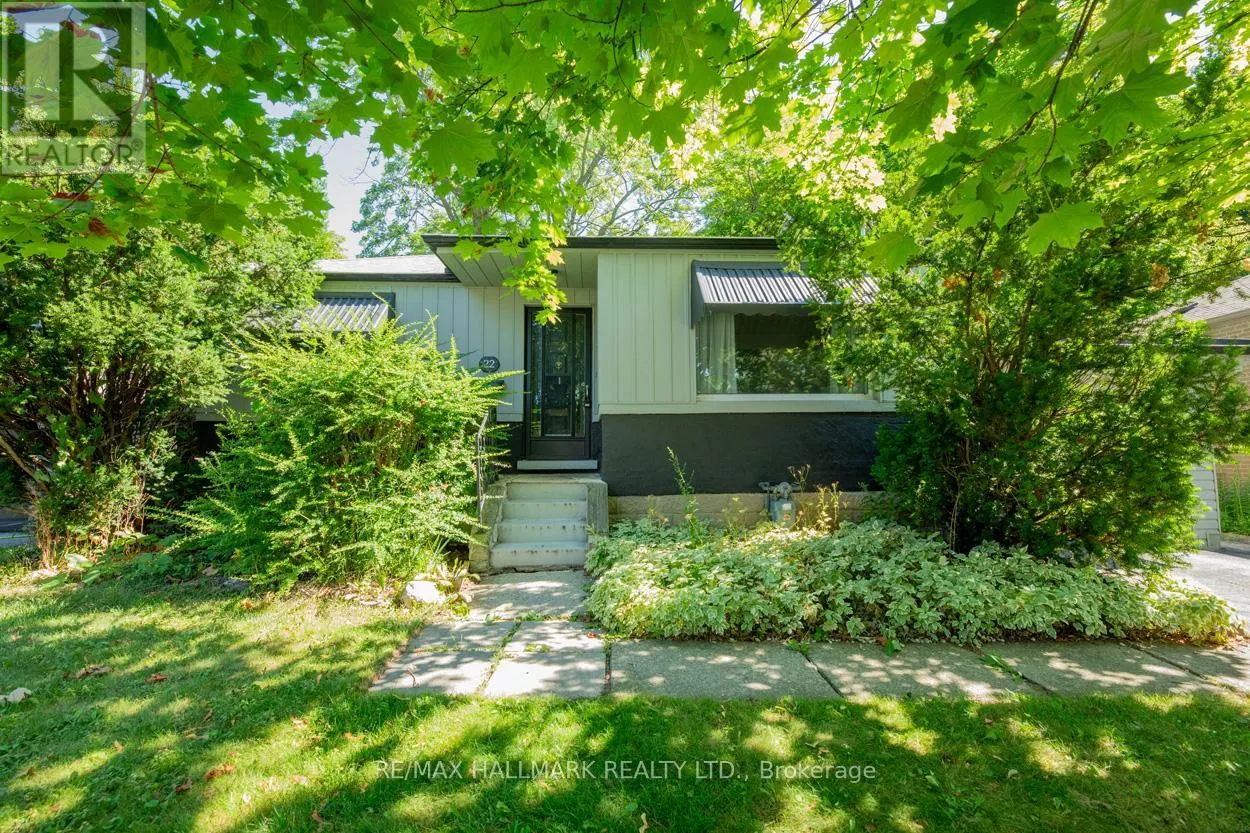 22 LATHAM AVENUE