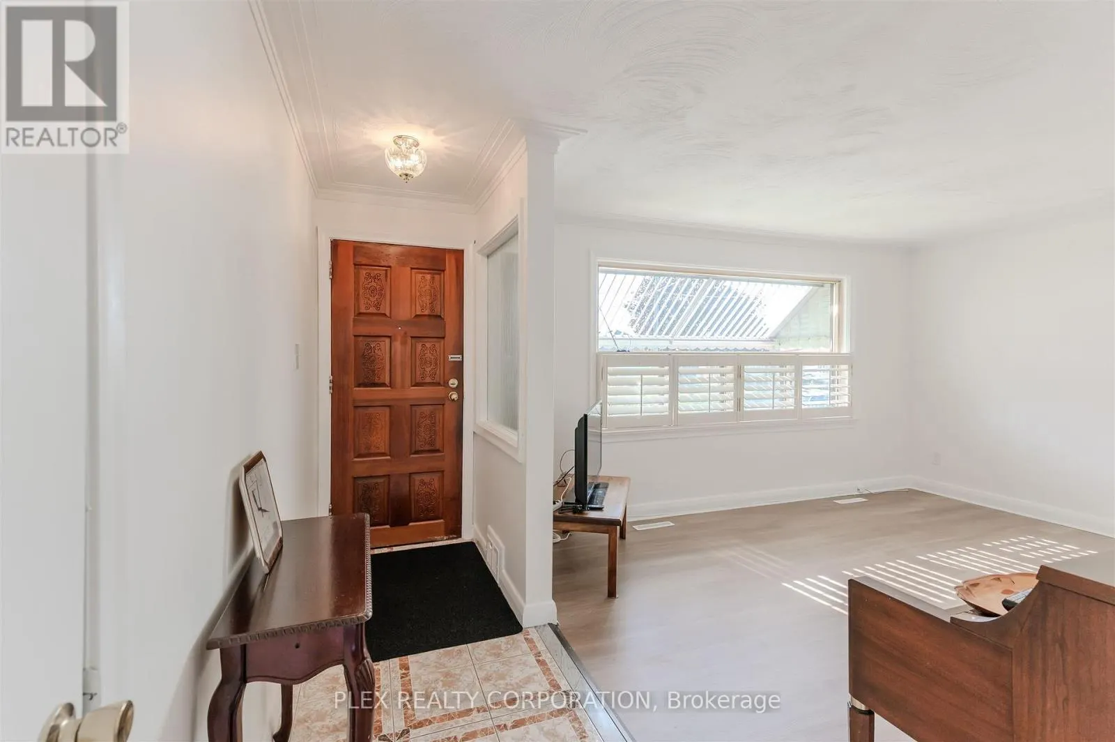 52 MERRIAN ROAD