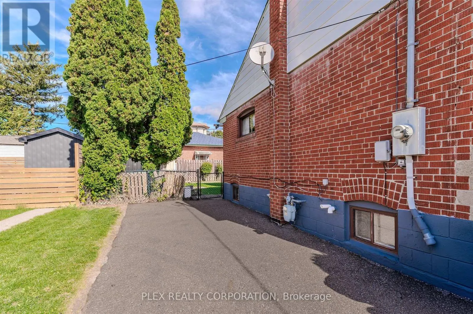 52 MERRIAN ROAD