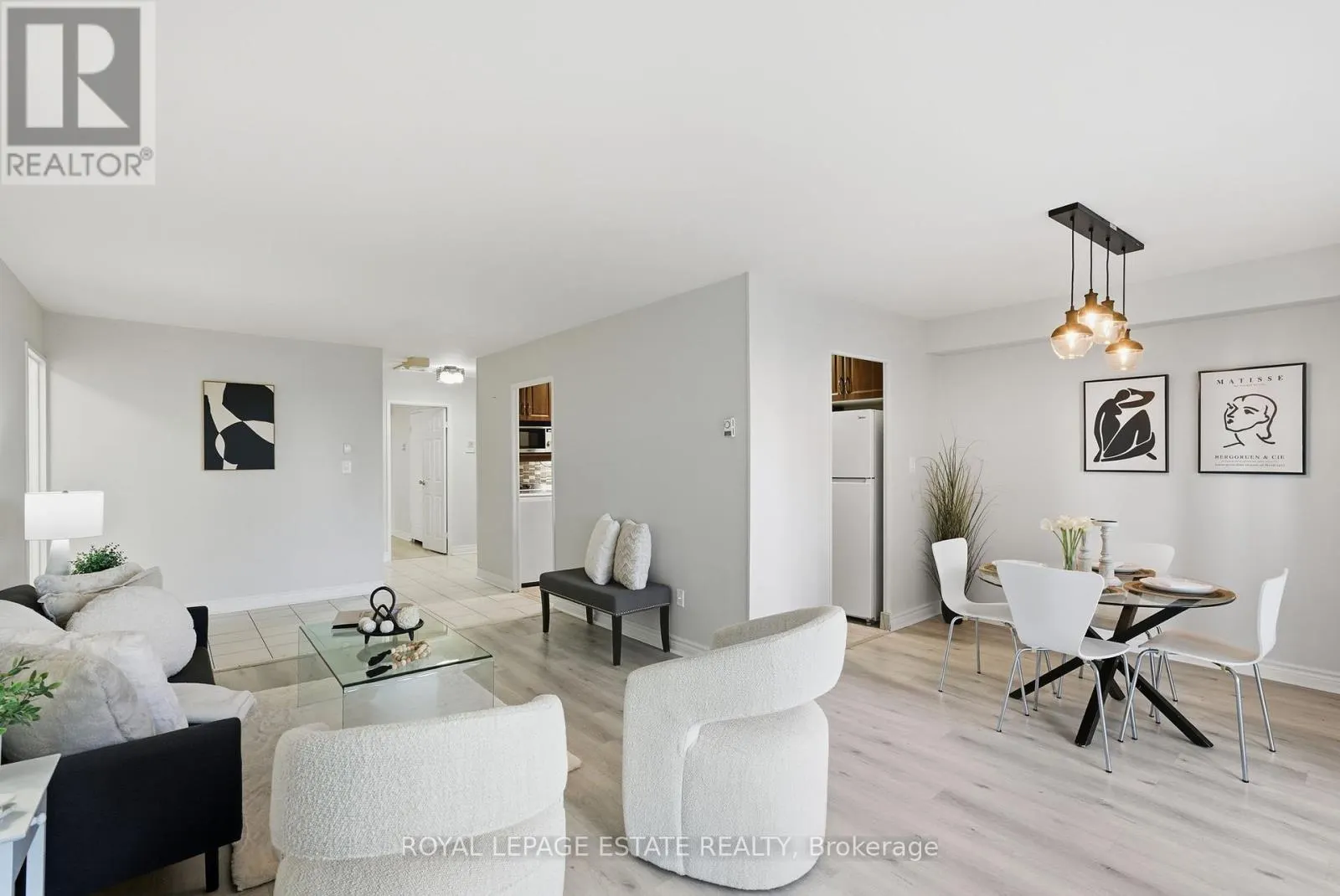 709 - 5 MASSEY SQUARE