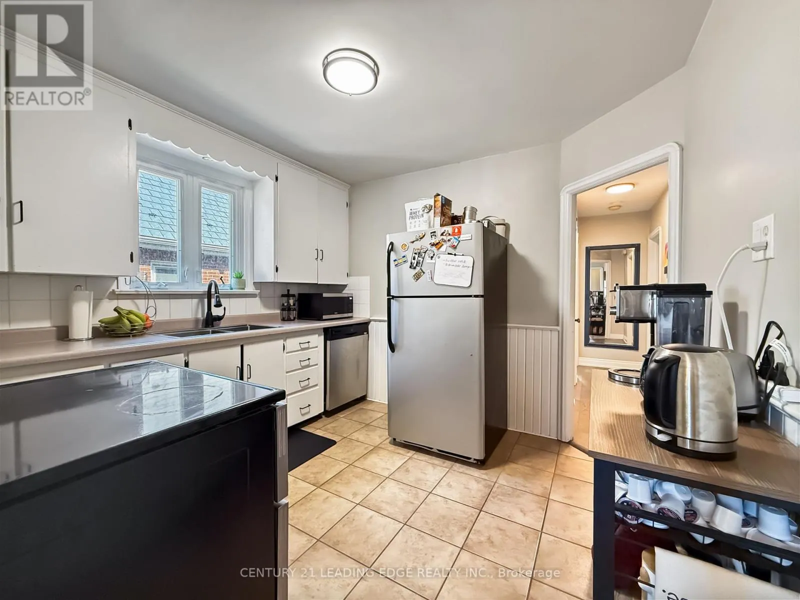 501 BOND STREET E