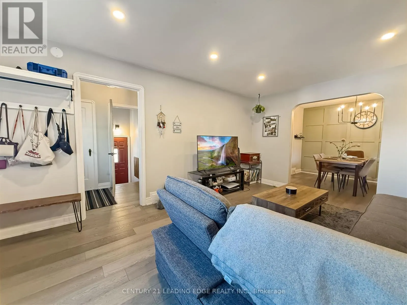 501 BOND STREET E
