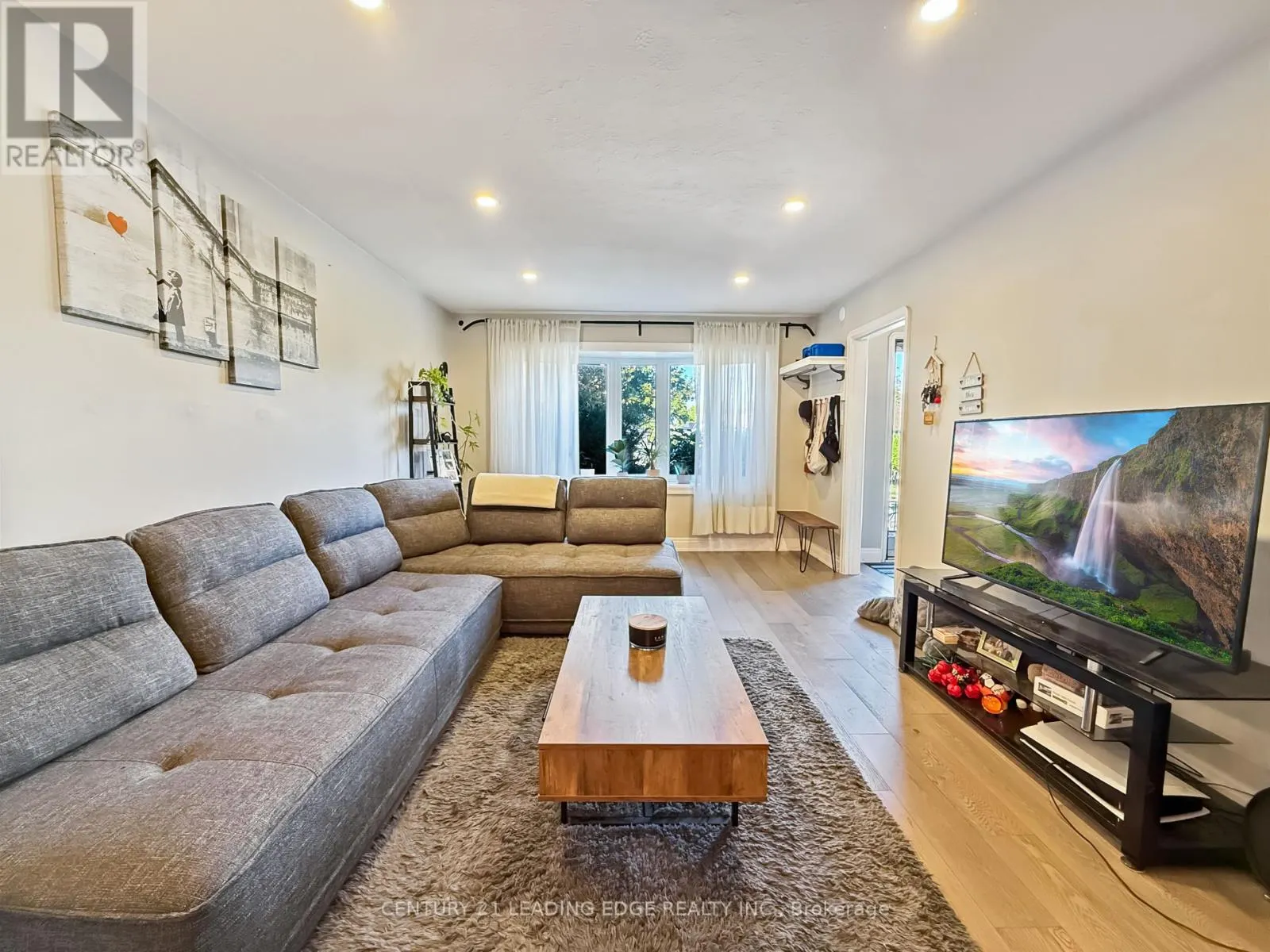 501 BOND STREET E