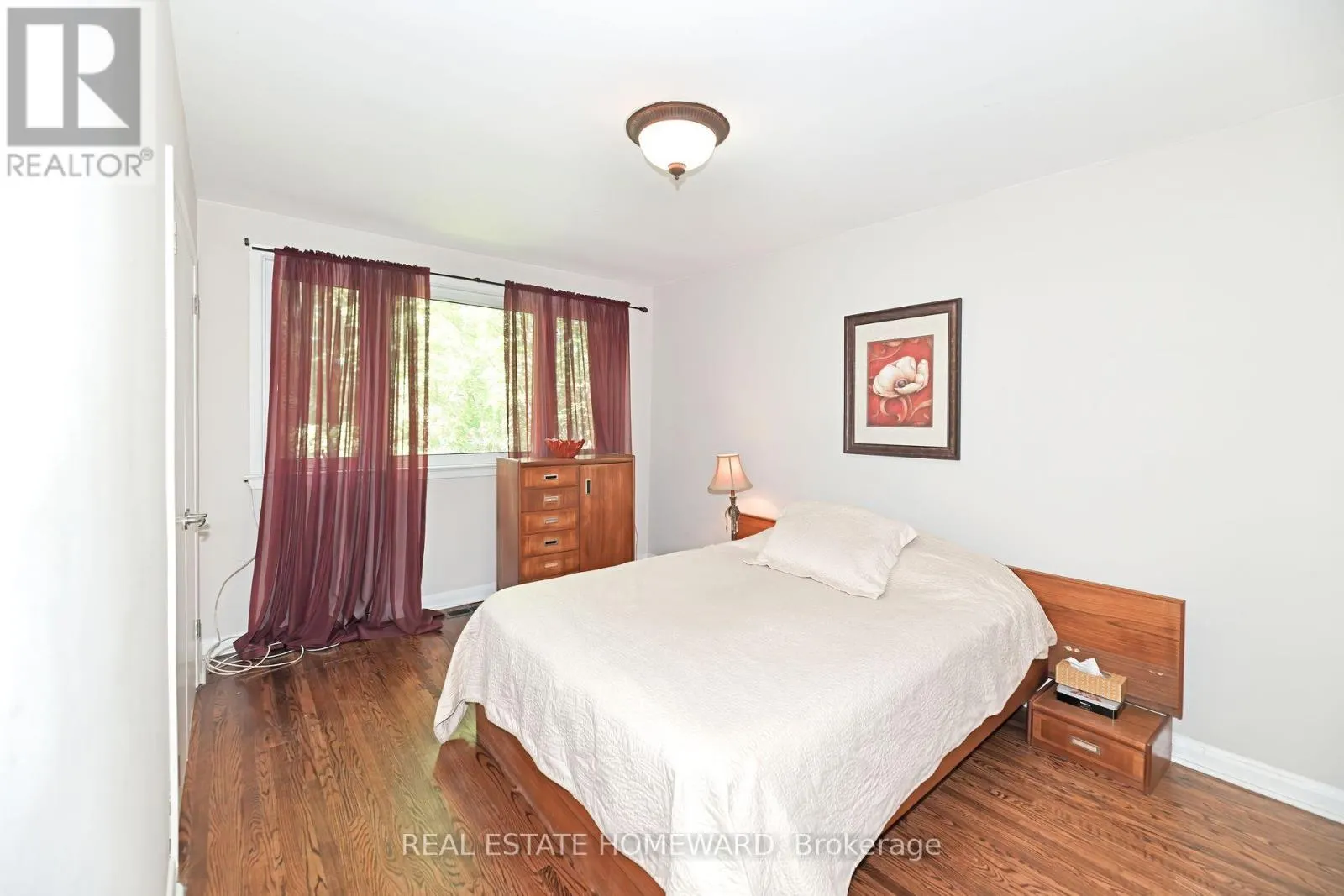 9 RED DEER AVENUE