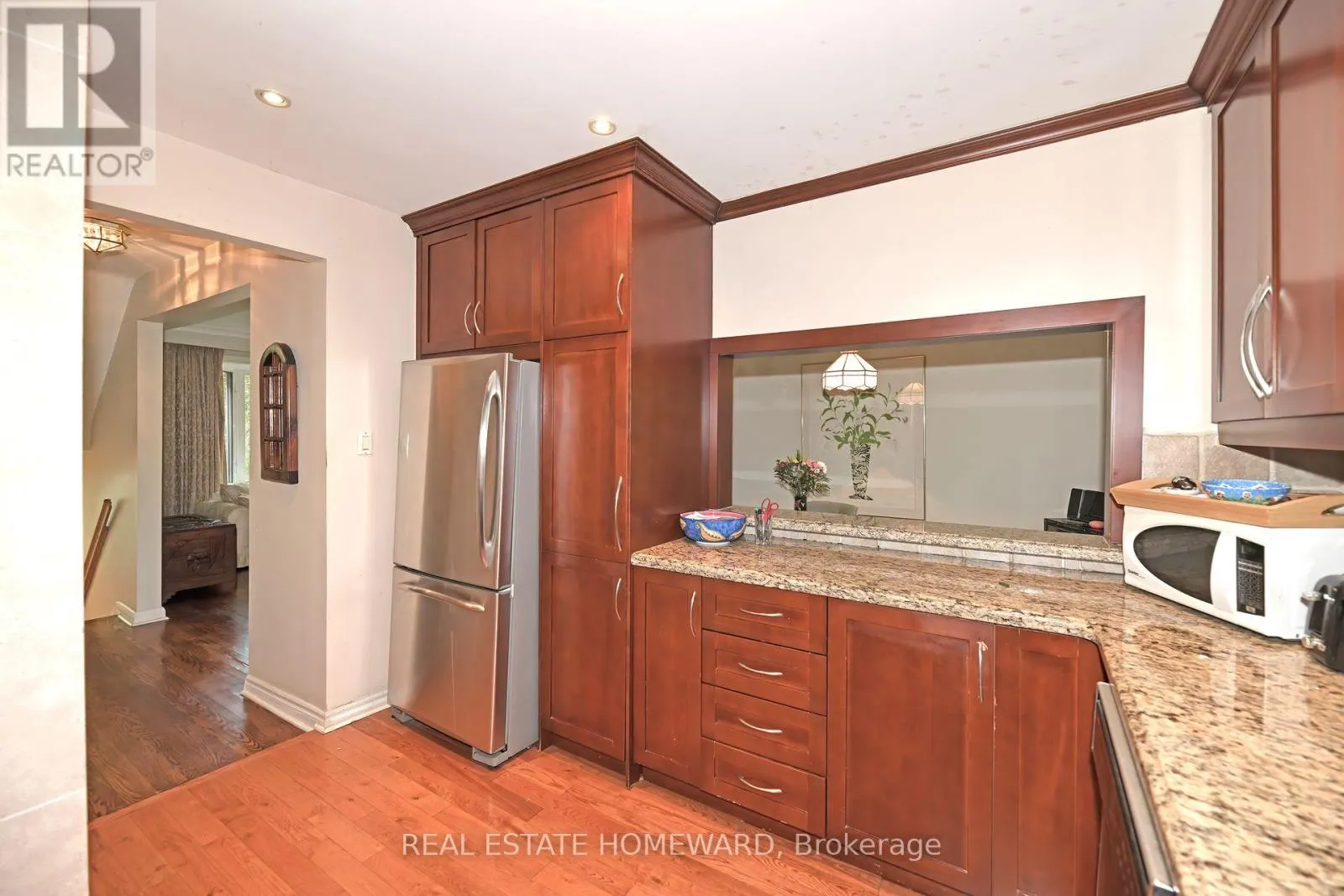 9 RED DEER AVENUE