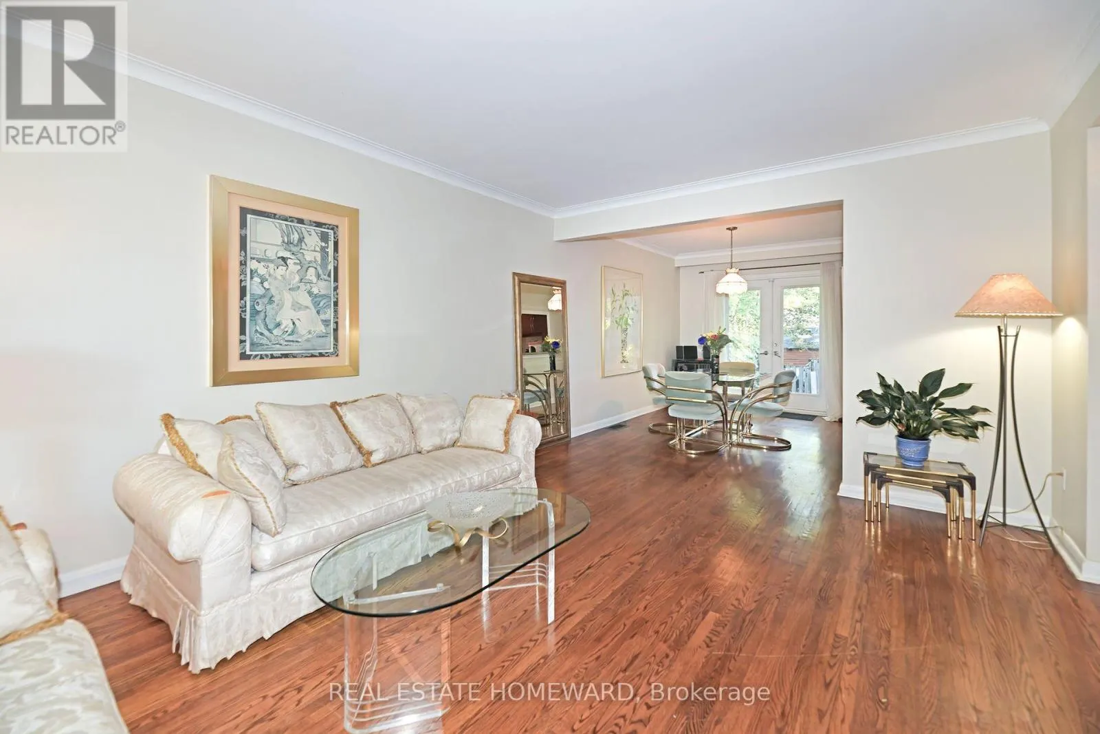 9 RED DEER AVENUE