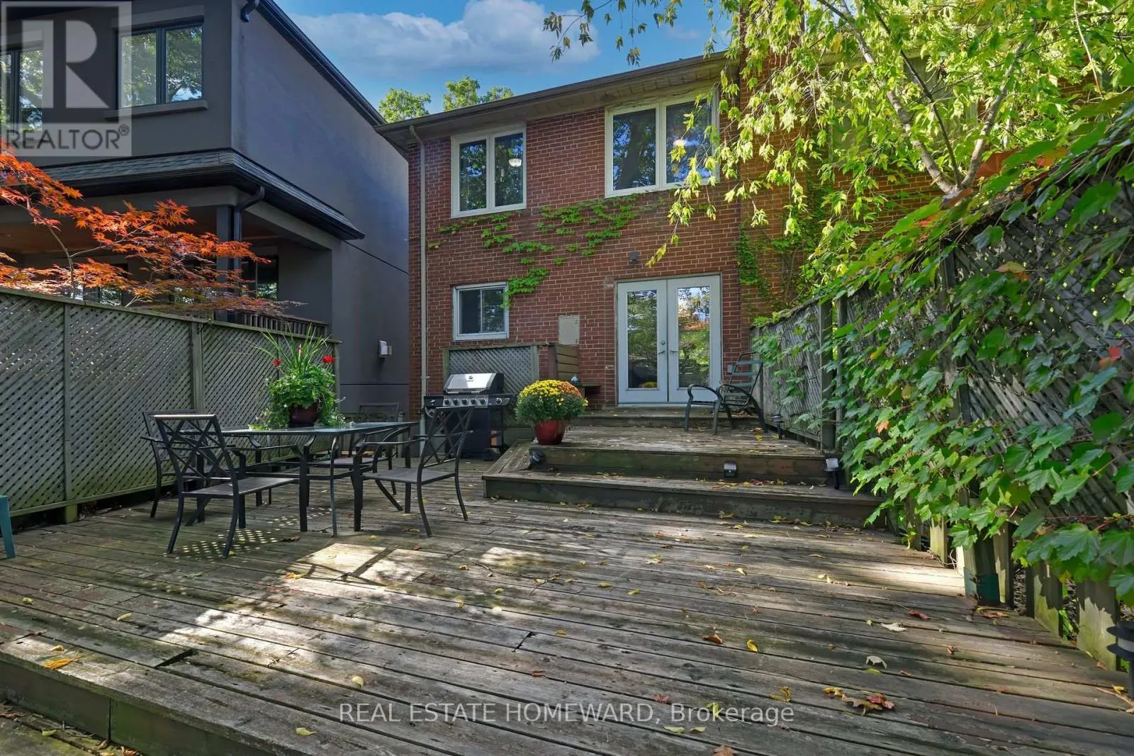 9 RED DEER AVENUE