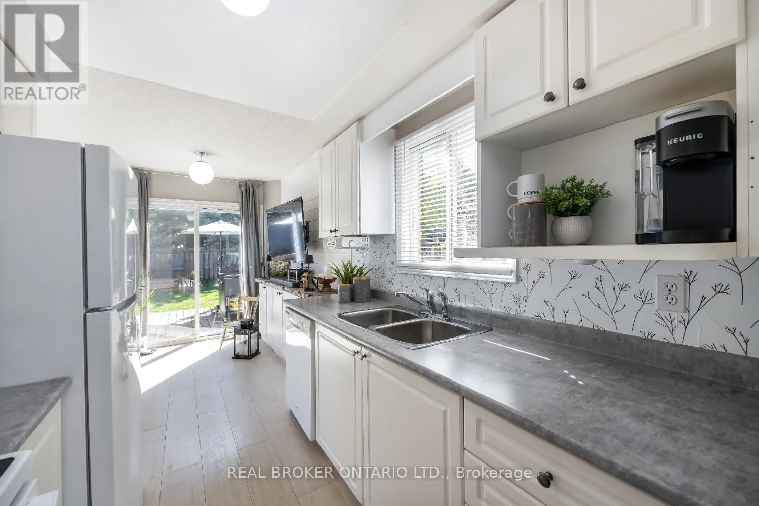 13 FIELDCREST AVENUE