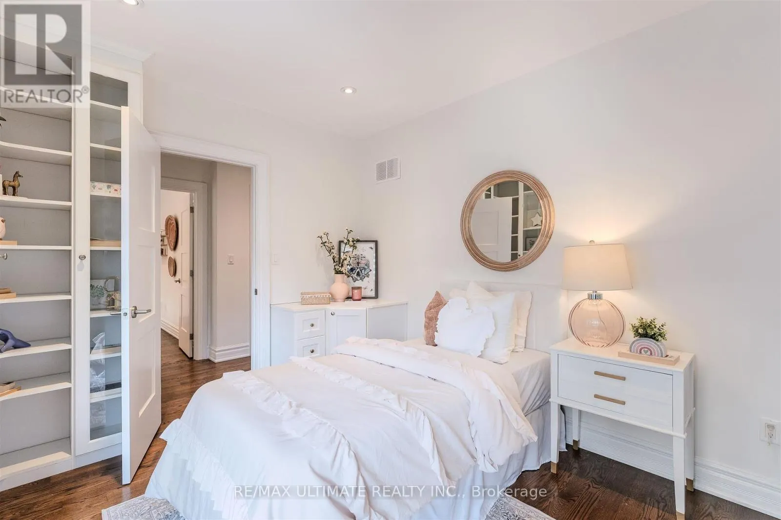 21 ASHALL BOULEVARD
