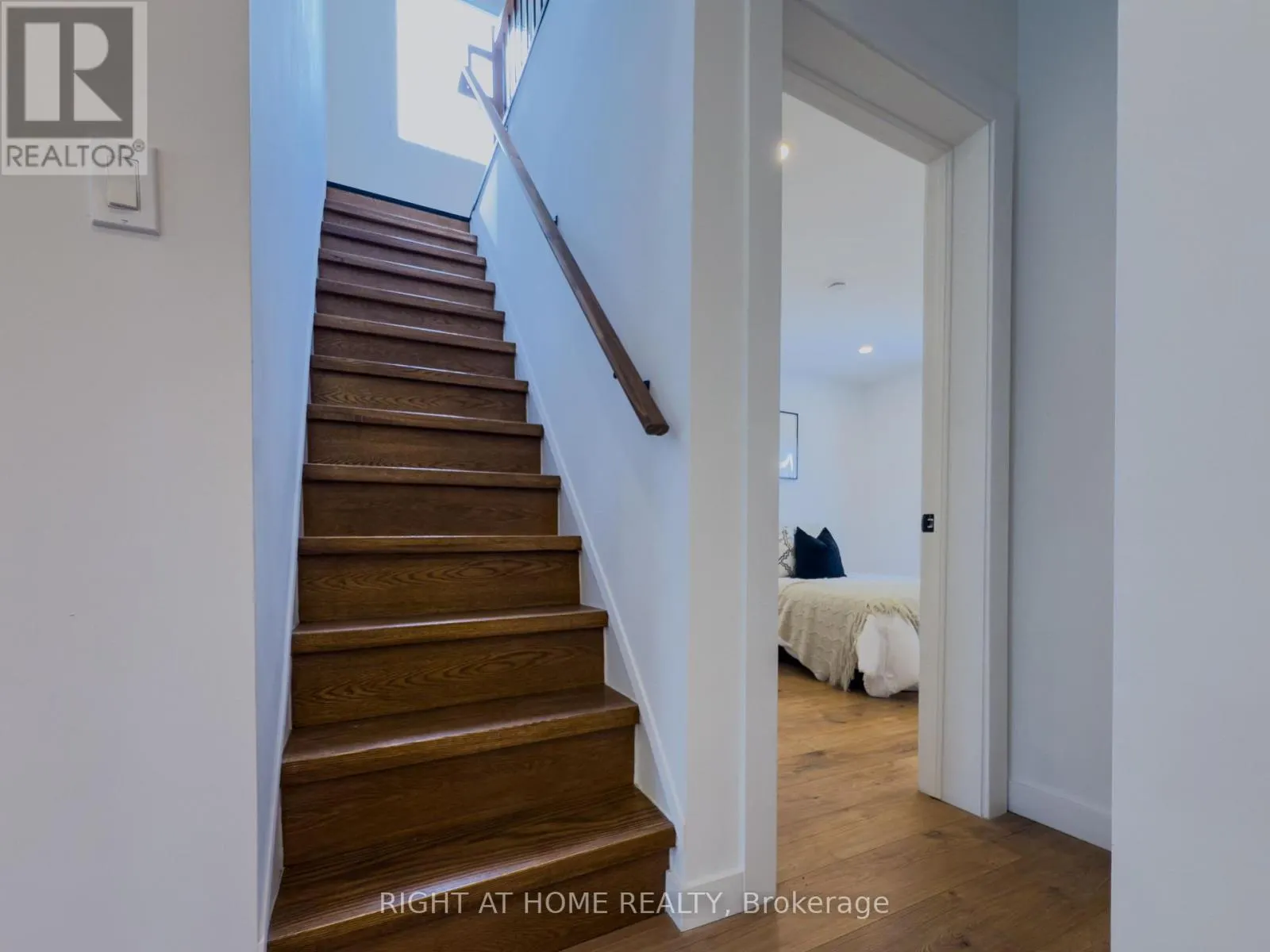 32 BRENTON STREET