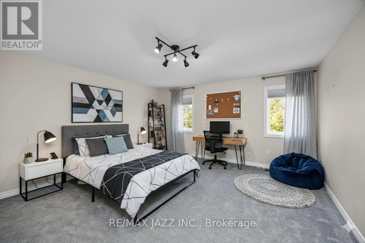 5 WOODBINE PLACE