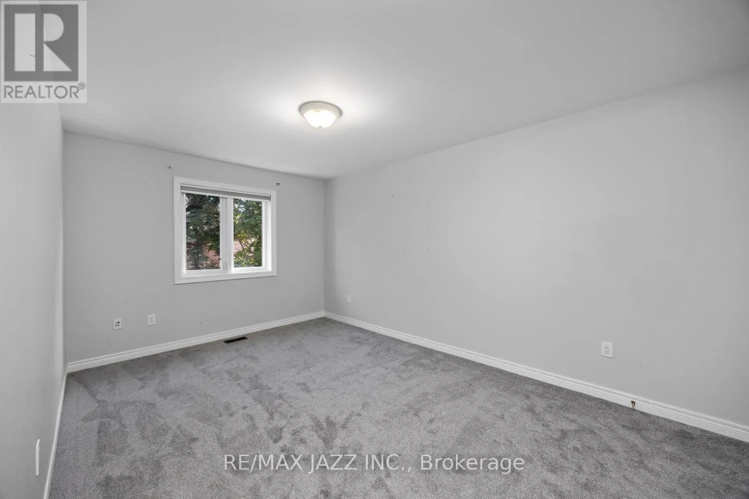 5 WOODBINE PLACE