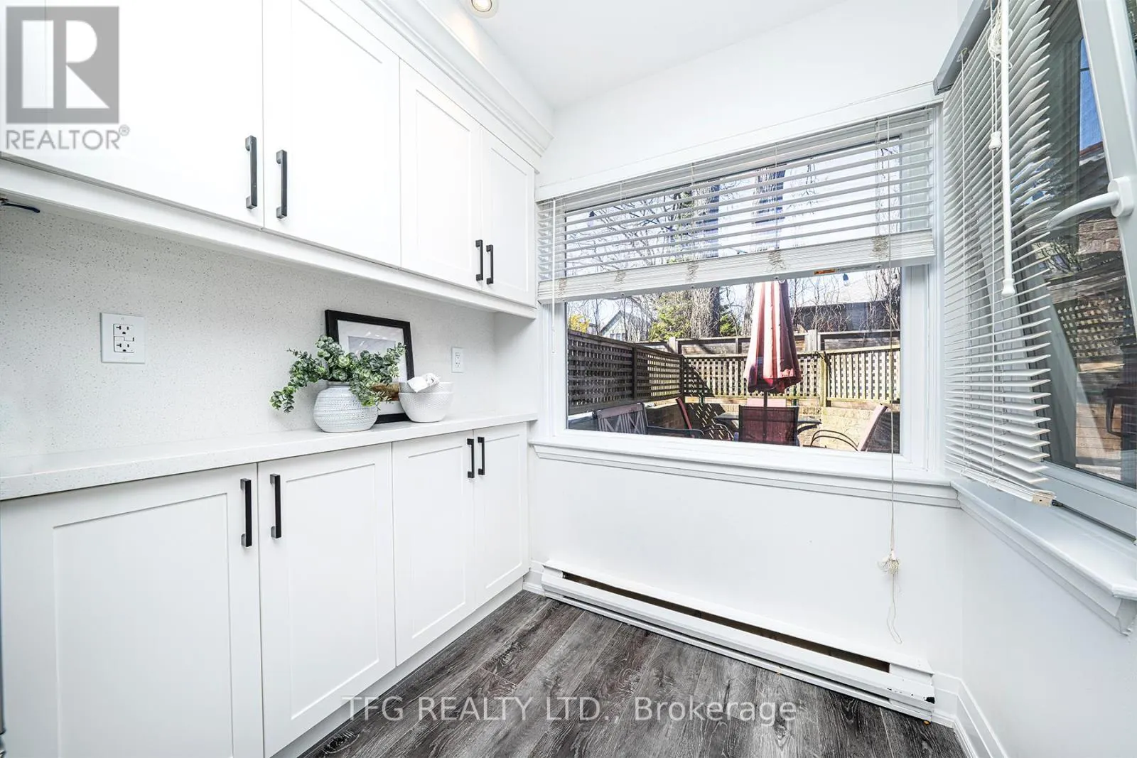7 - 120 GLEN MANOR DRIVE, #7