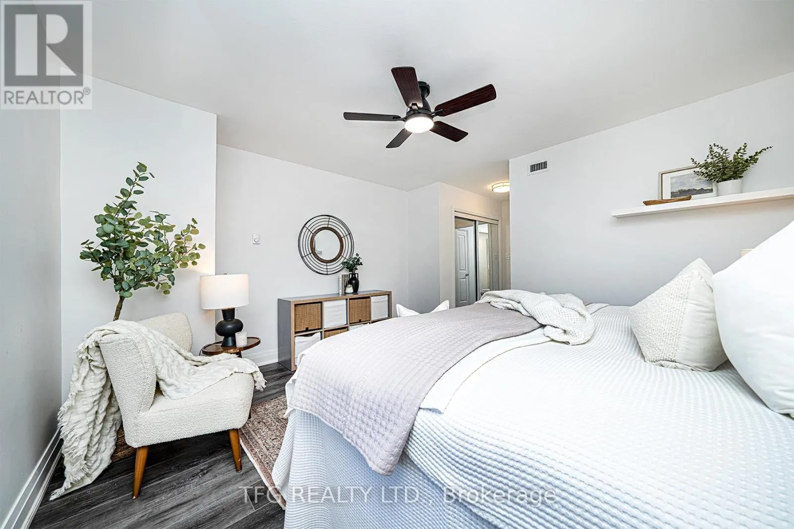 7 - 120 GLEN MANOR DRIVE, #7