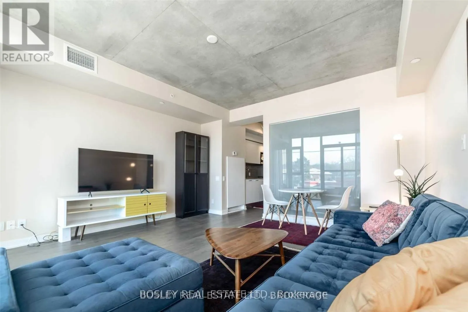 208 - 60 HASLETT AVENUE