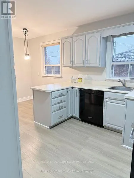 113 CONFEDERATION DRIVE