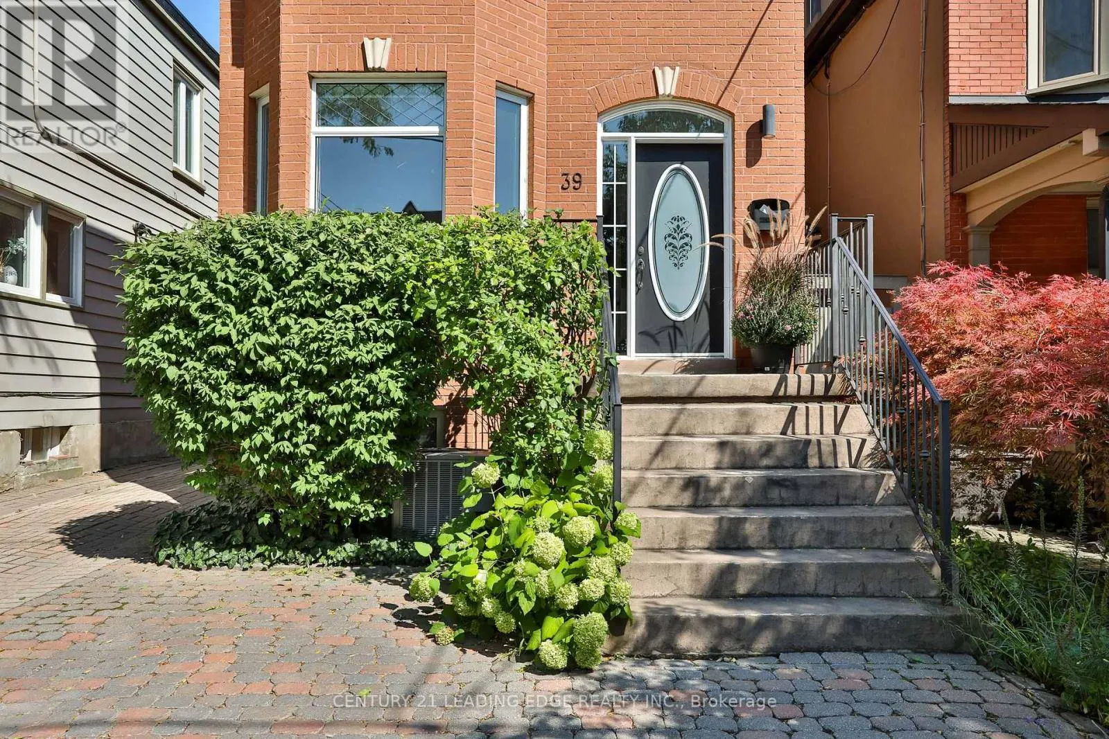 39 FERRIER AVENUE
