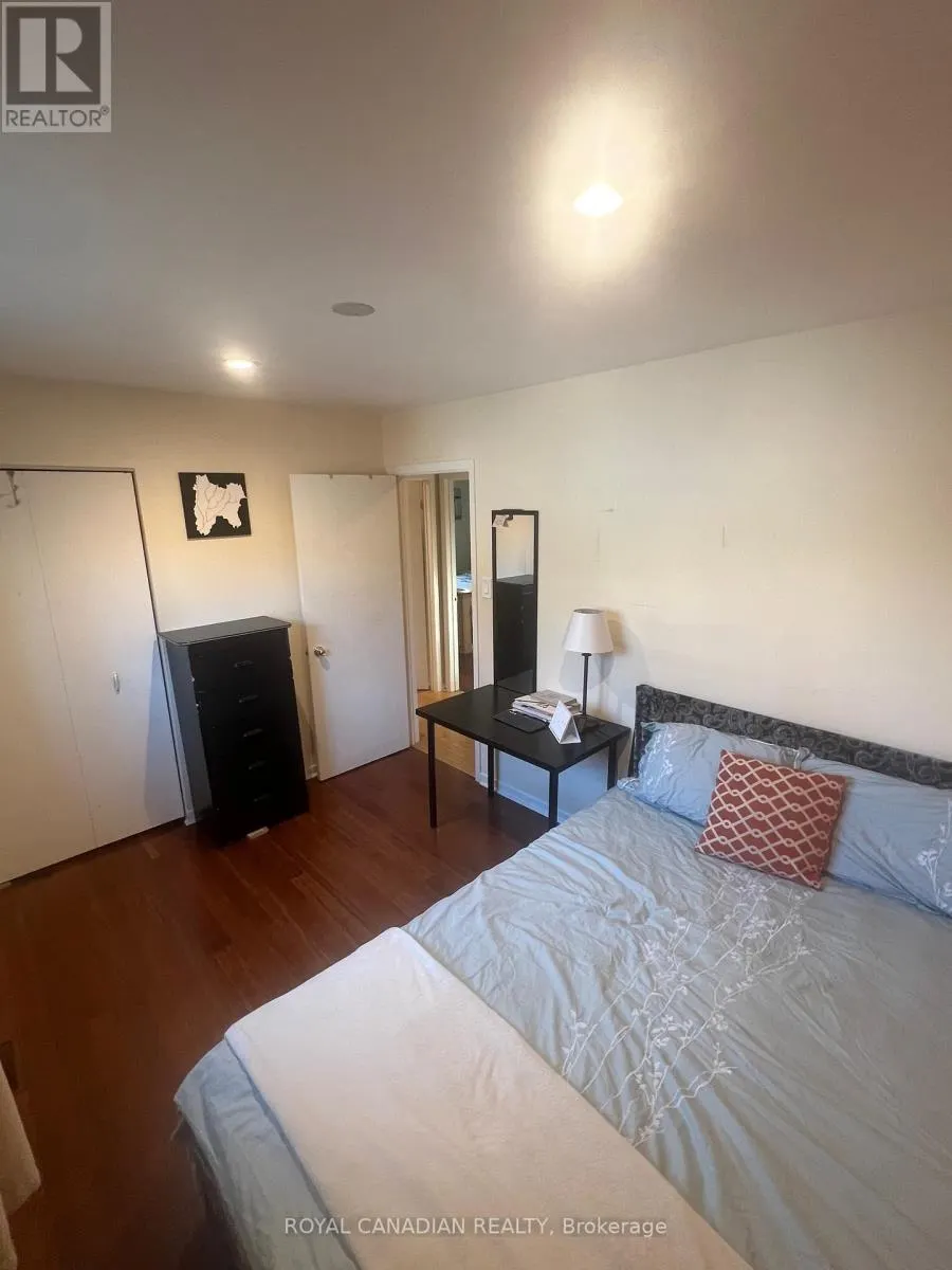 UPPER - 6 O'HENRY GROVE