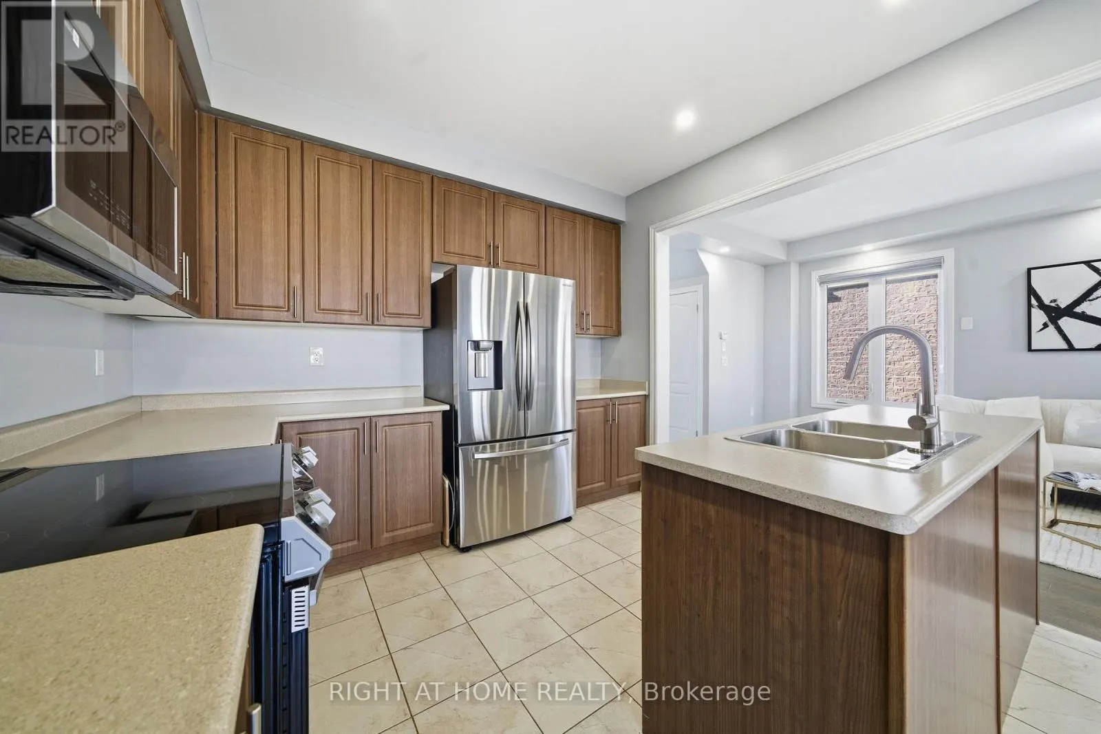 1231 GRAHAM CLAPP AVENUE