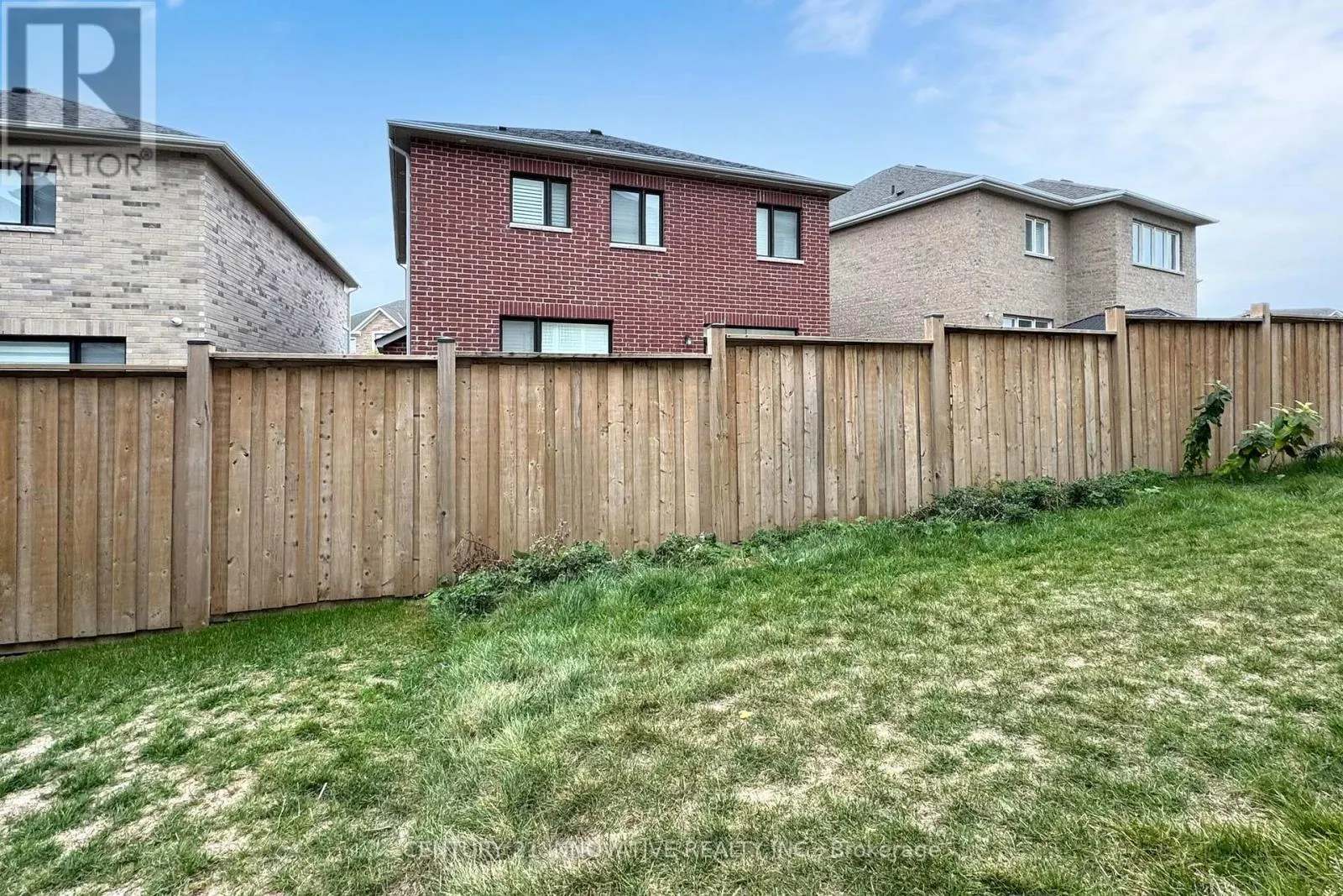 1141 AZALEA AVENUE