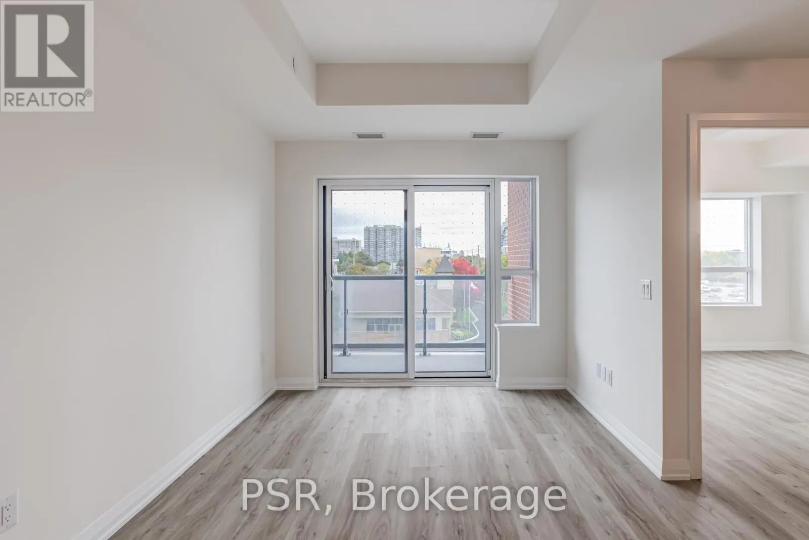 421 - 3270 SHEPPARD AVENUE E