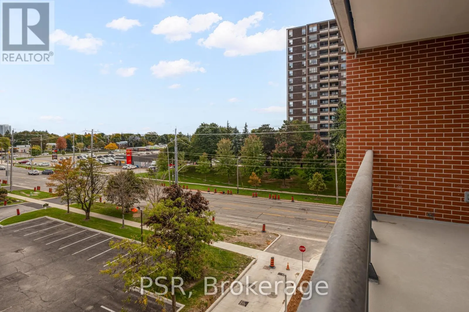 421 - 3270 SHEPPARD AVENUE E
