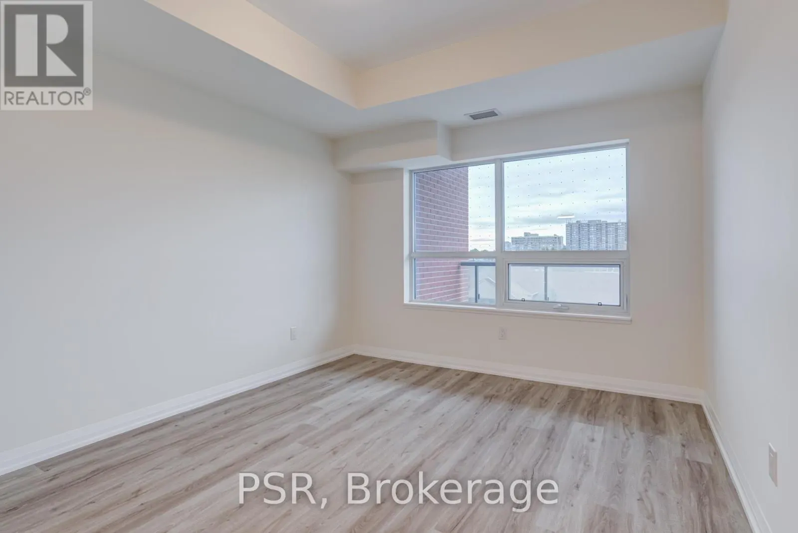 421 - 3270 SHEPPARD AVENUE E