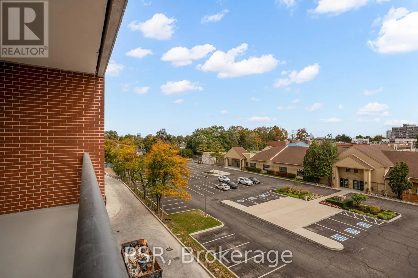 421 - 3270 SHEPPARD AVENUE E