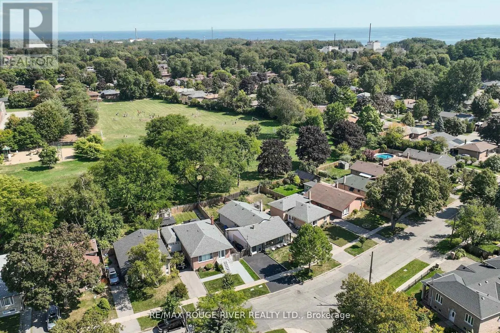 18 DARLINGSIDE DRIVE