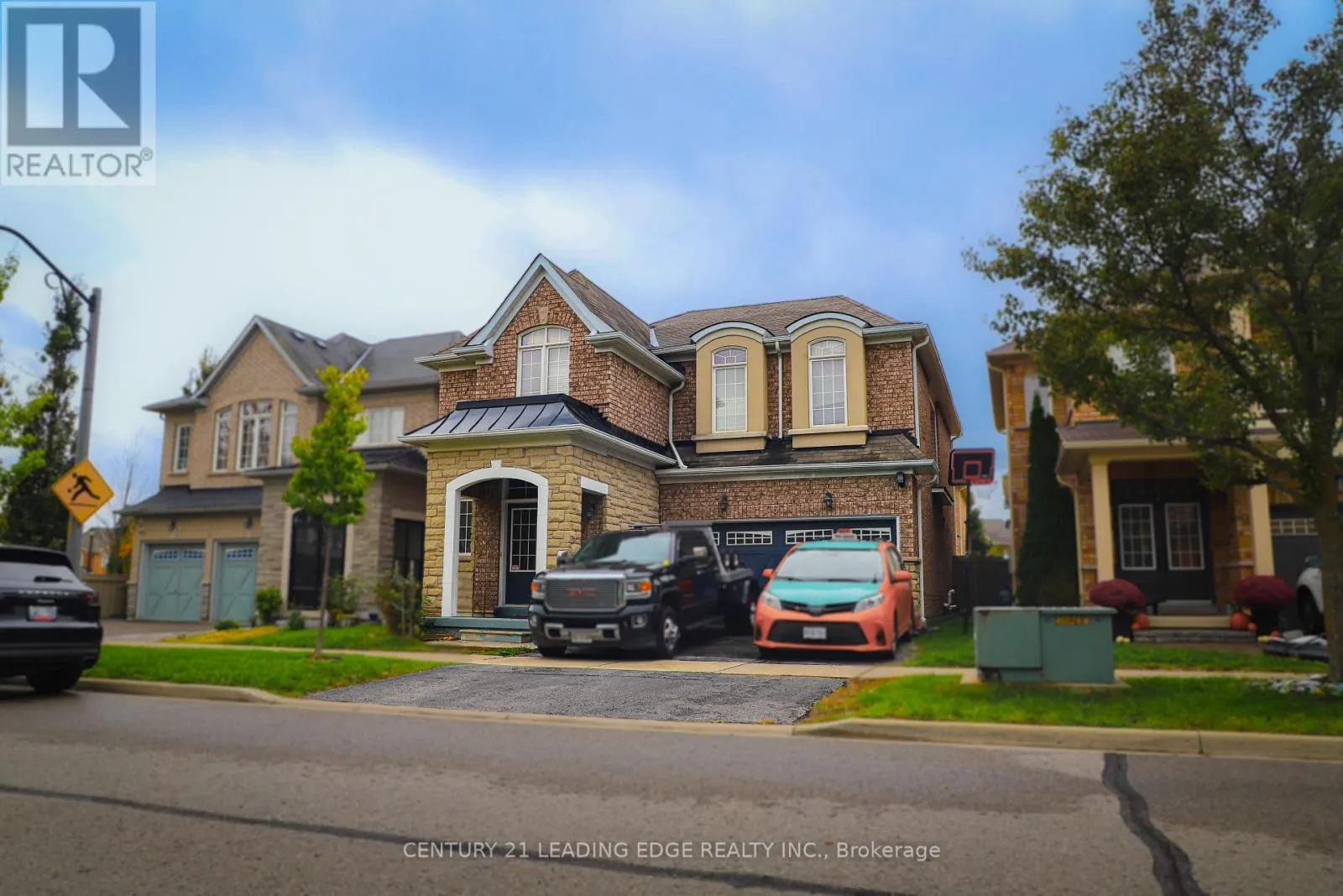 6 GAMBLE DRIVE