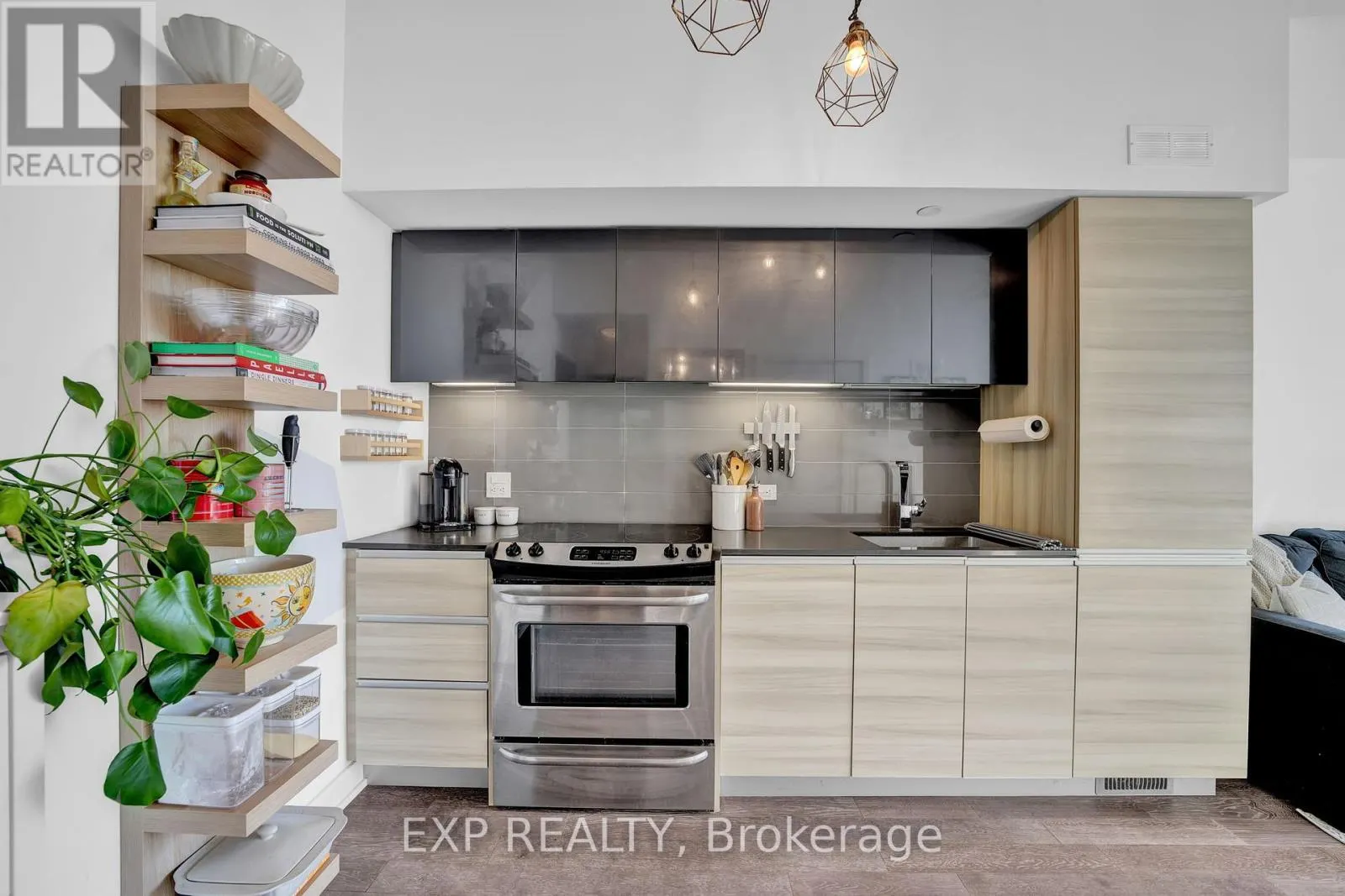 804 - 1238 DUNDAS ST STREET E, #804