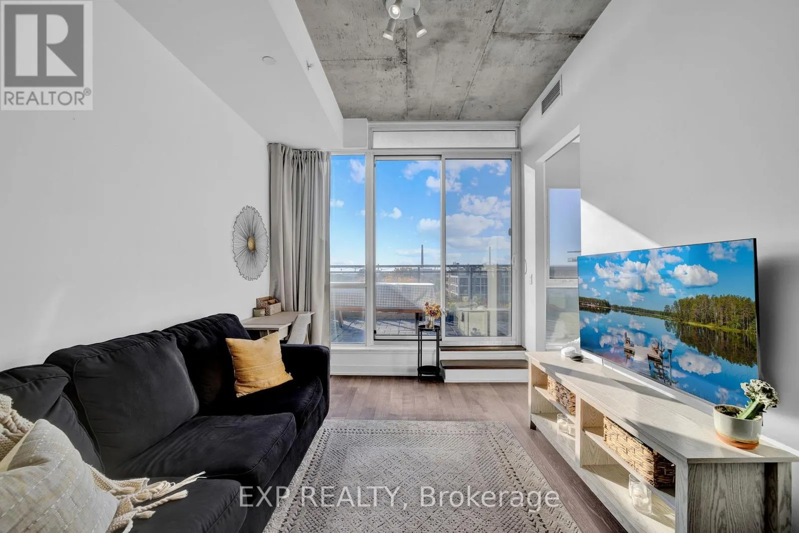 804 - 1238 DUNDAS ST STREET E, #804