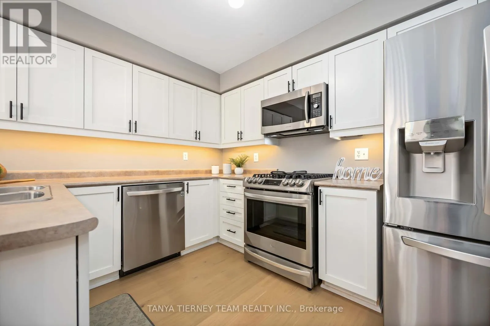 76 NORTHGROVE CRESCENT