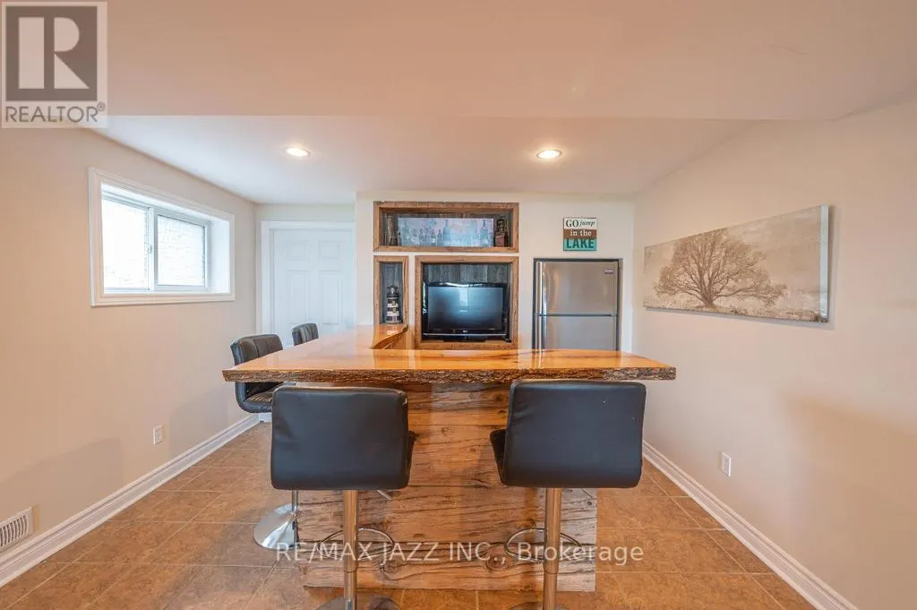 122 MORRIS LANE