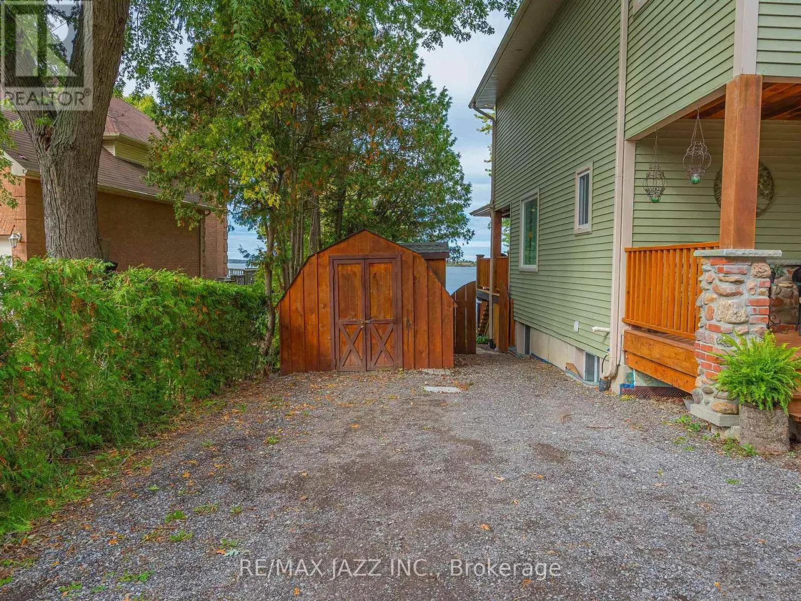 122 MORRIS LANE