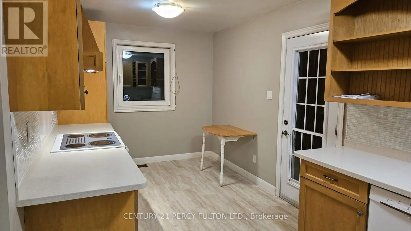 648 MINTO STREET W