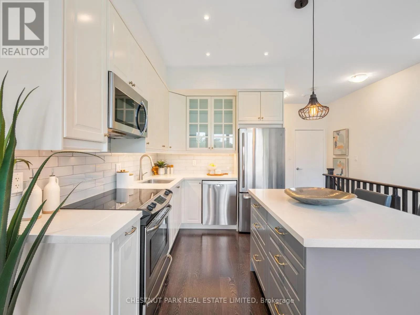 3 - 46 BOSTON AVENUE