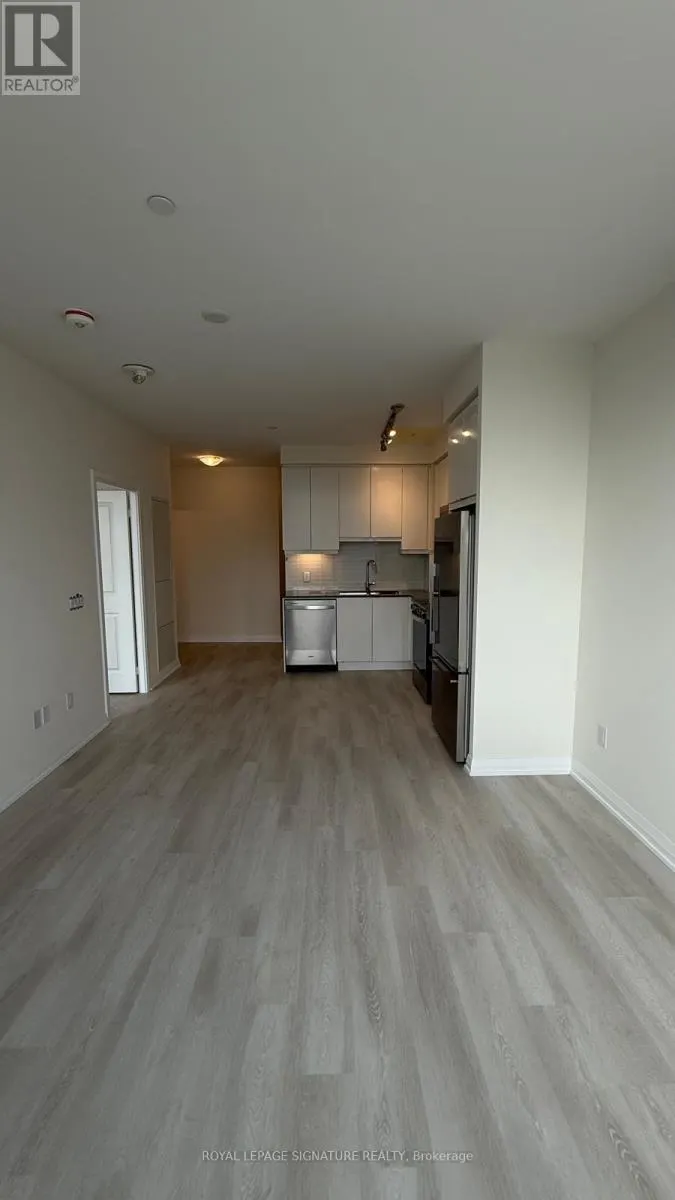 230 - 3270 SHEPPARD AVENUE E