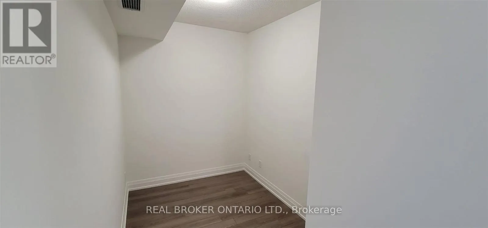 1208 - 3121 SHEPPARD AVENUE
