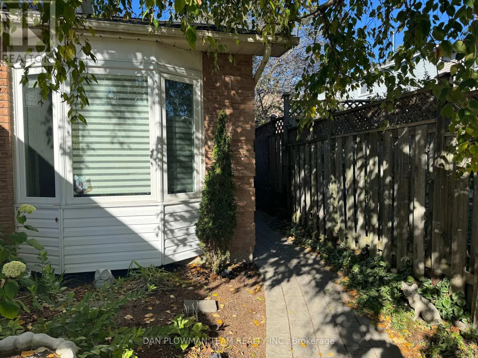 37 WOOD DRIVE