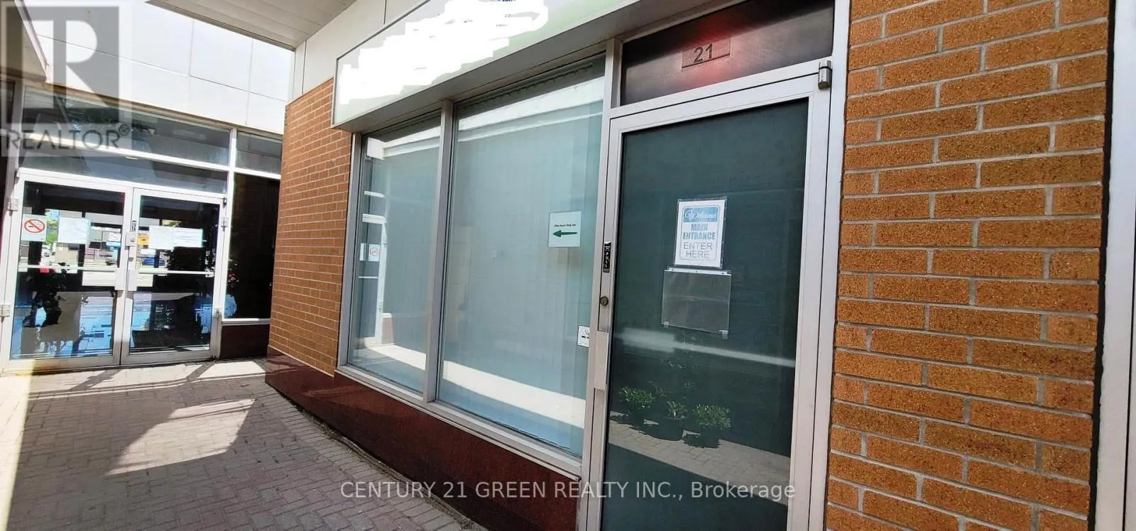 UNIT 21 - 4465 SHEPPARD AVENUE E
