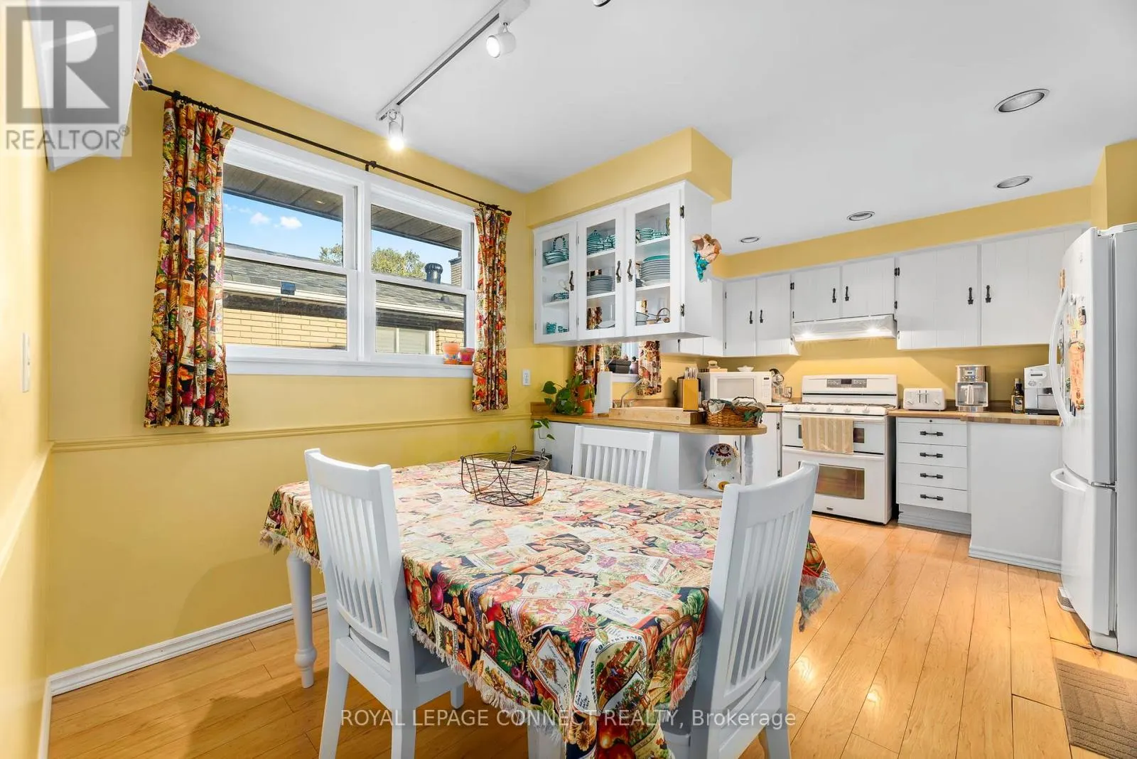 166 CLEMENTS ROAD E