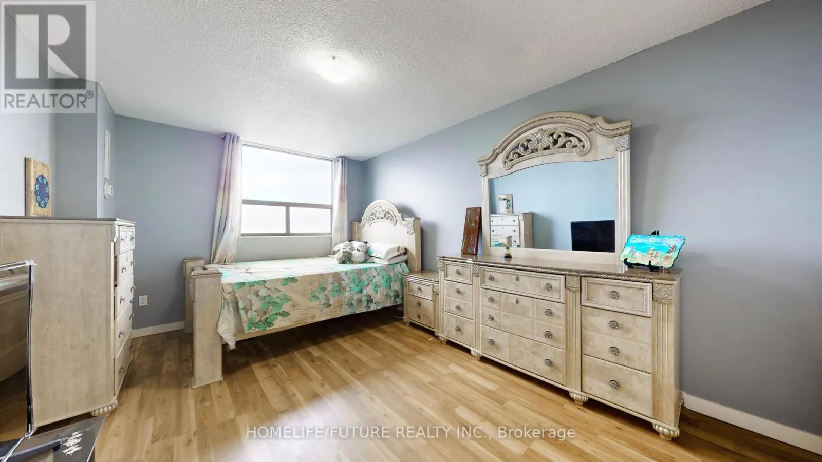 1212 - 301 PRUDENTIAL DRIVE