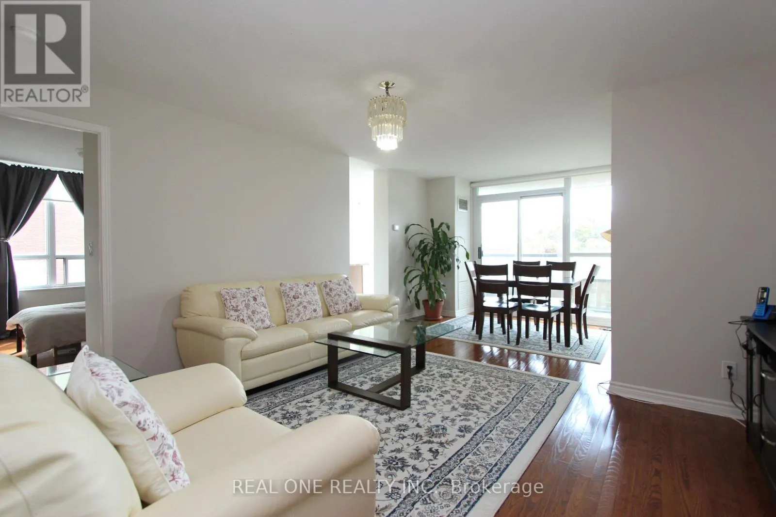 511 - 68 GRANGEWAY AVENUE