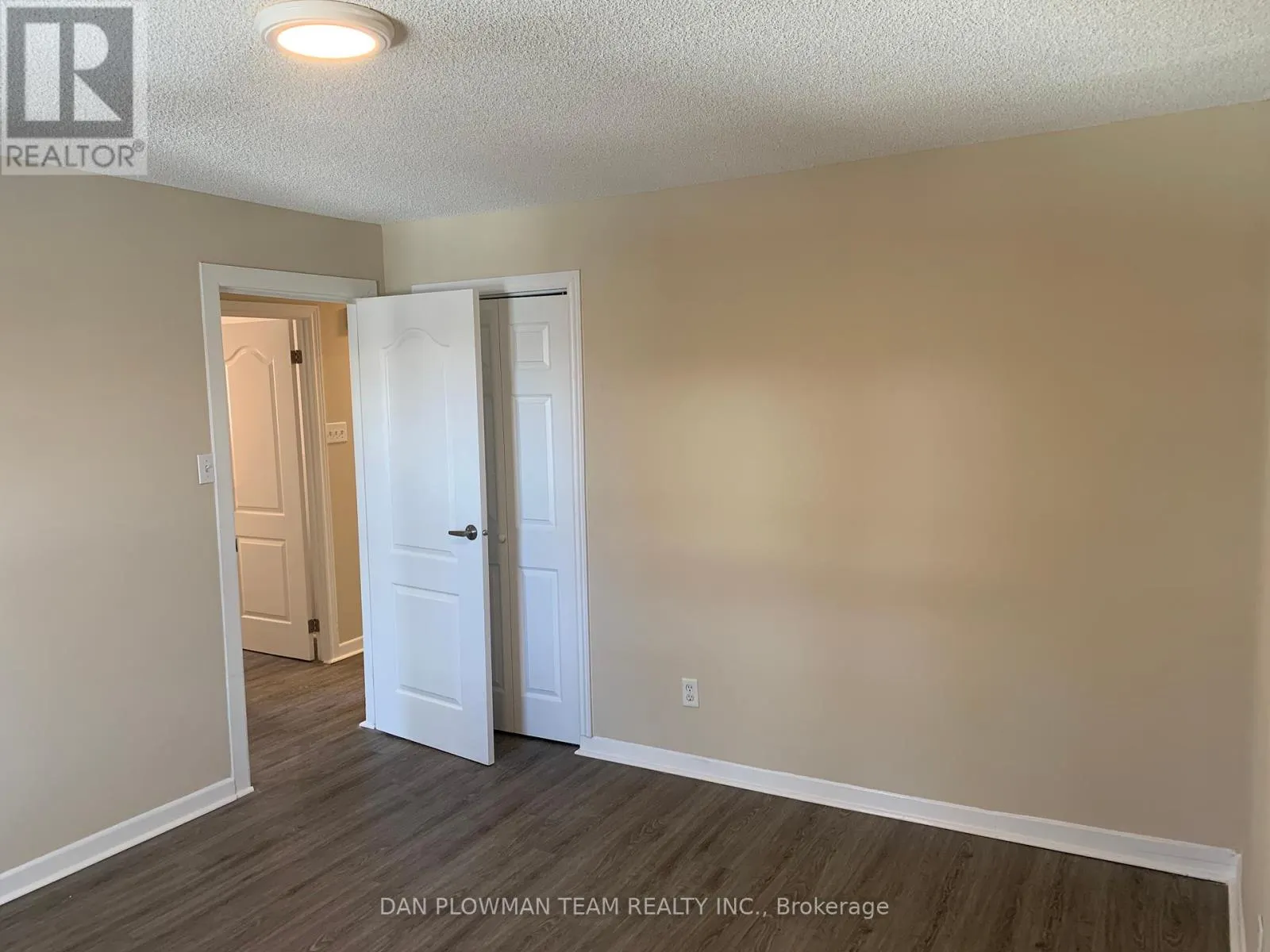 3 - 54 RITSON ROAD S