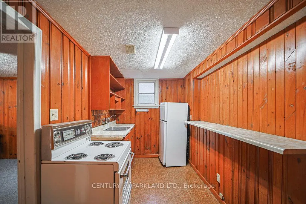 22 PARKVIEW HILL CRESCENT